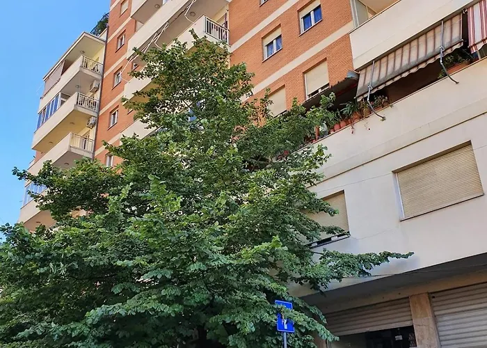 Tirana_cliche_apartment ティラナ